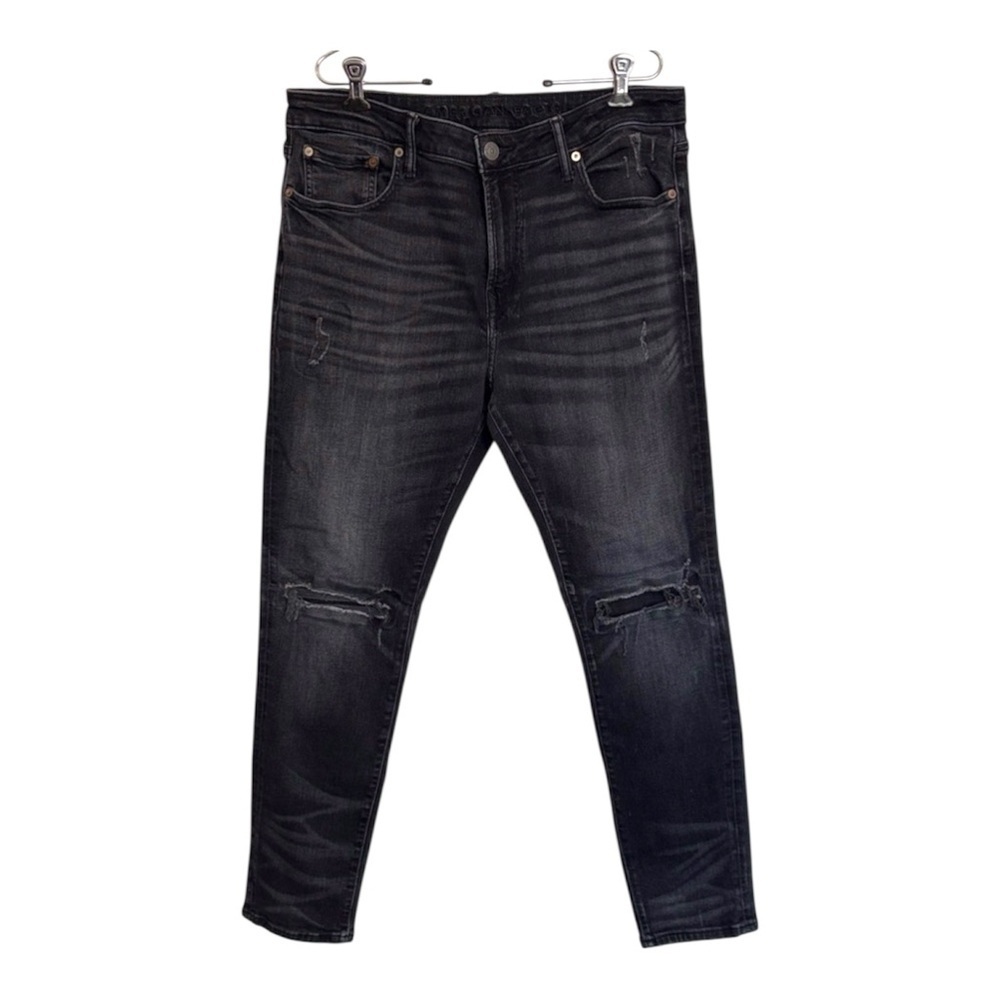 American Eagle Men’s Airflex +
Ripped Black Jeans 36x32